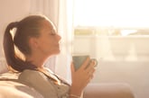 3 Morning Habits That Ruin Your Whole Day — and 3 That Make It