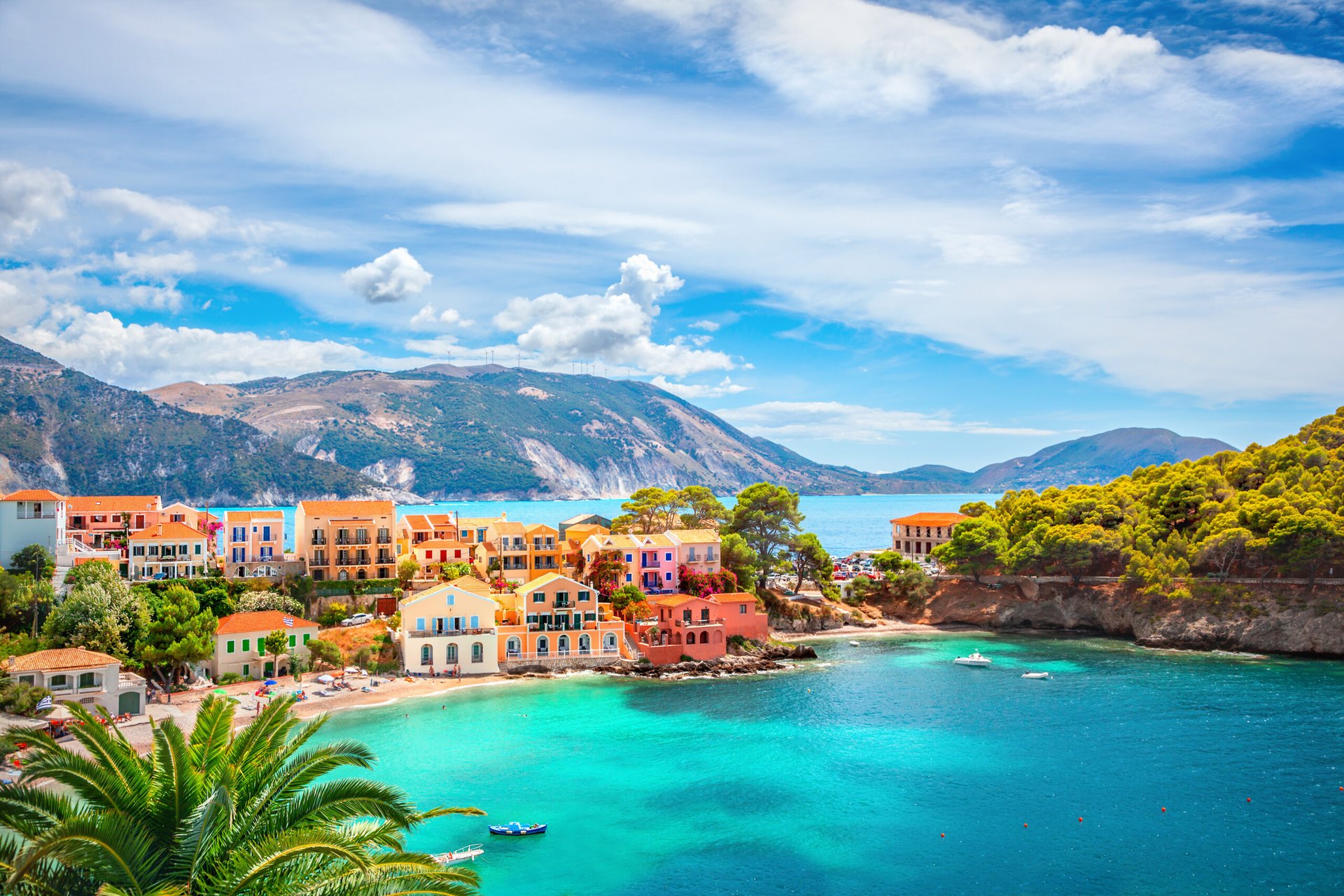 Expat Sign Discover Greece’s Ancient Wonders — and Tax Incentives for Expats