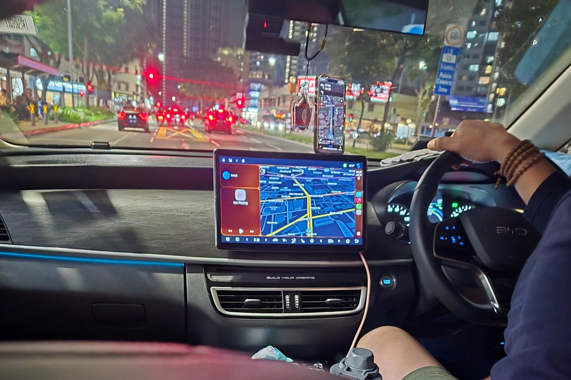 BYD Taxi Ride Reveals What Makes America’s Automakers Uncomfortable BYD Taxi Ride Reveals What Makes America’s Automakers Uncomfortable