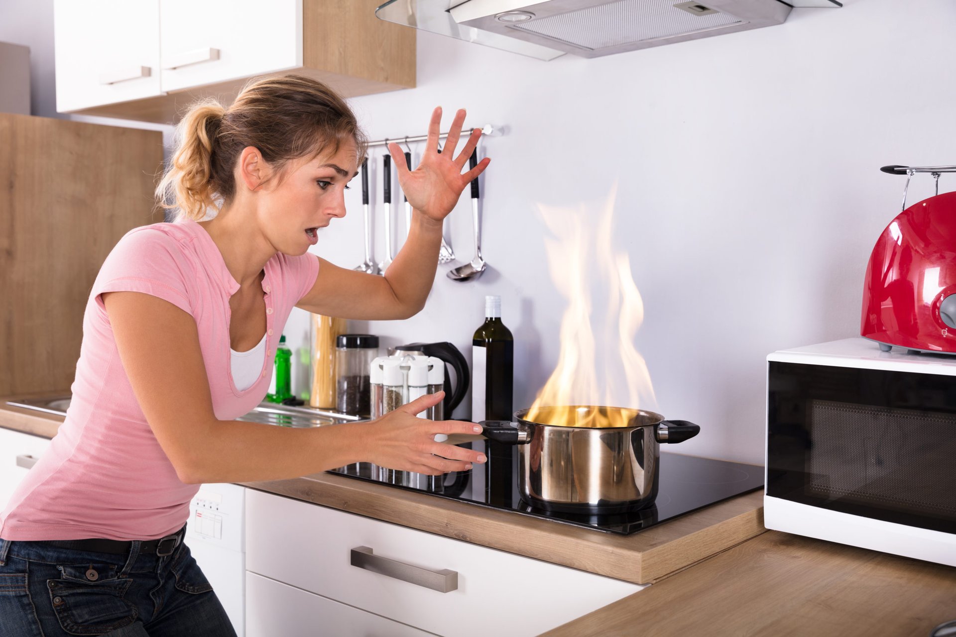 Cooking Injury 16 Tips to Avoid Costly Kitchen Burns While Stuck at Home