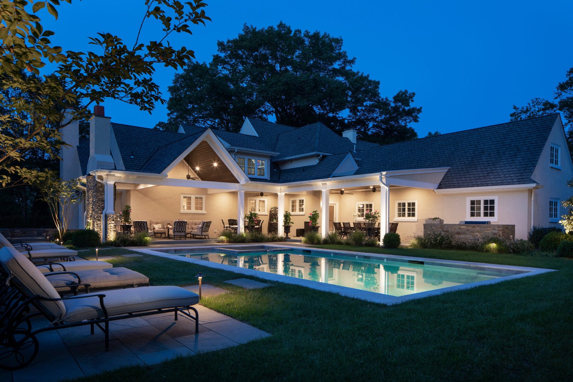 Here’s Why Your Neighborhood’s Outdoor Lighting Is So Bright Here’s Why Your Neighborhood’s Outdoor Lighting Is So Bright