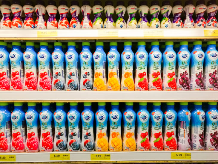 Store shelf with plastic beverage containers