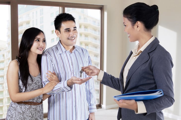 Couple renting an apartment