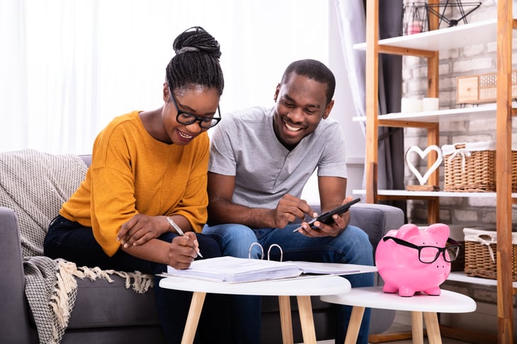 couple applying for mortgage refinance