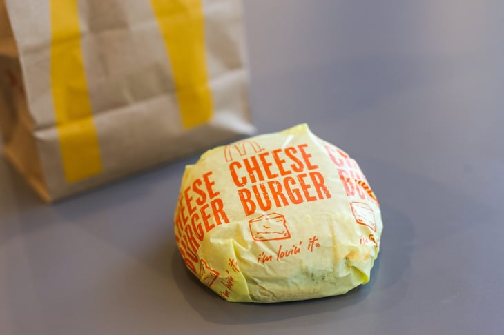 McDonald's cheeseburger