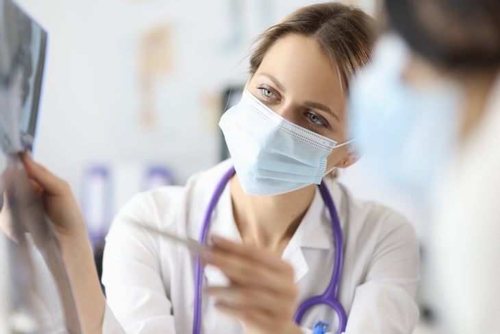 Respiratory therapist or doctor
