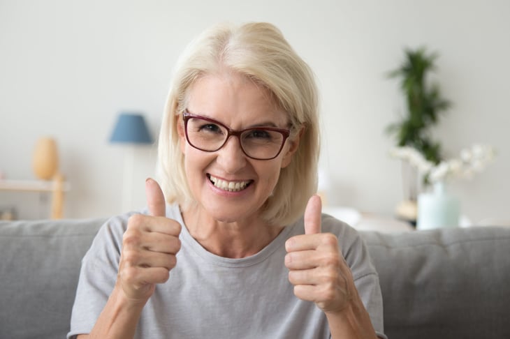 worry free senior thumbs up
