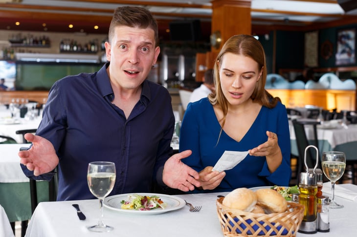 Couple unhappy with the restaurant bill