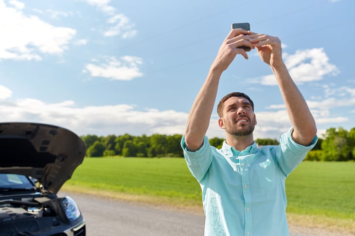 Man whose car broke down can't get a phone signal
