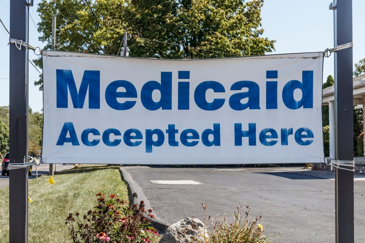 Medicaid Accepted Here Sign