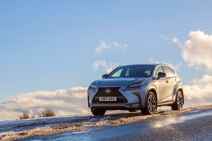 Lexus NX 300h F-Sport crossover hybrid