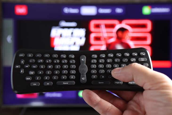 Mini keyboard for a smart TV