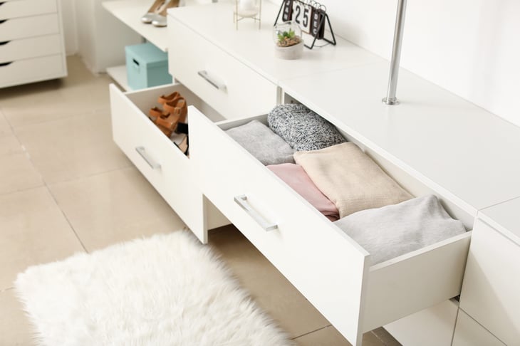 Chest of drawers