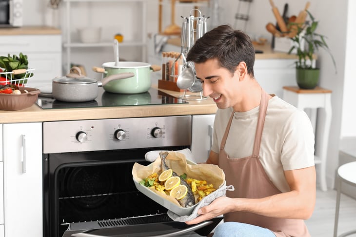 Man baking