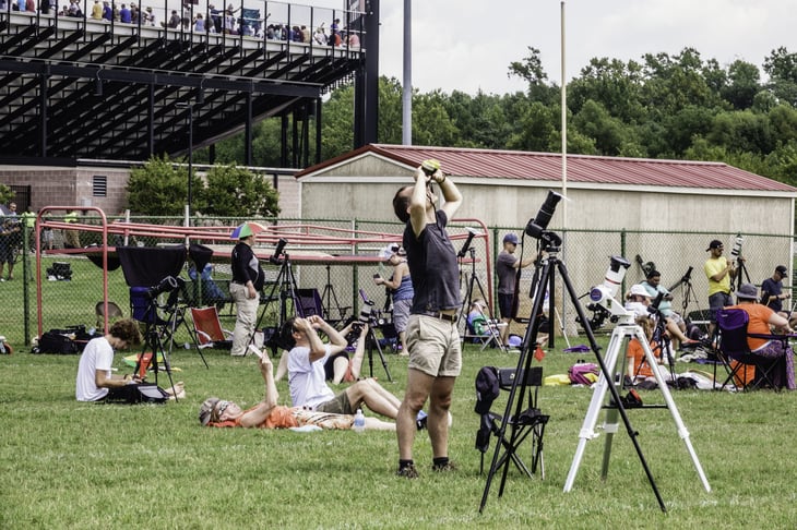 Total solar eclipse observers in Carbondale, Illinois