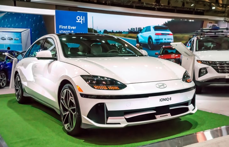 White Hyundai Ioniq 6