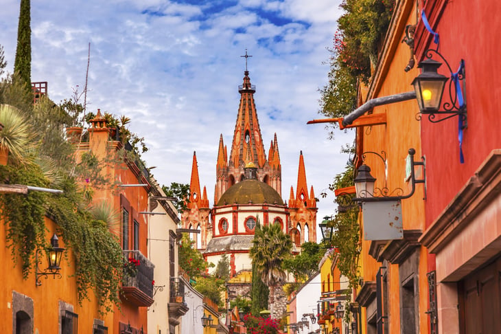 Aldama Street Parroquia Archangel church in San Miguel de Allende, Mexico