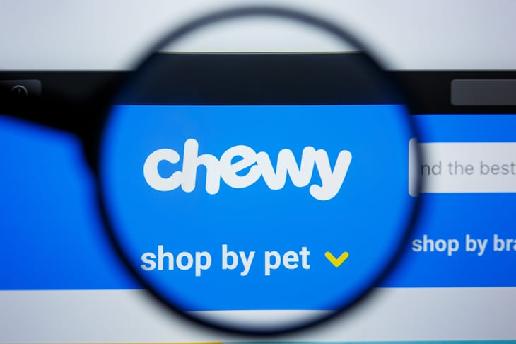 Chewy website and logo