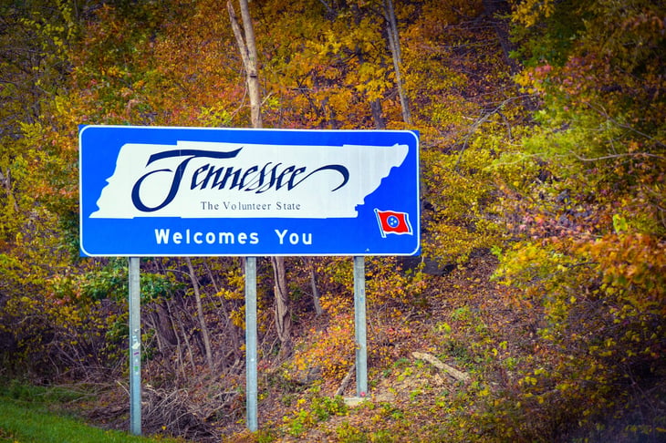 "Tennessee Welcomes You" sign