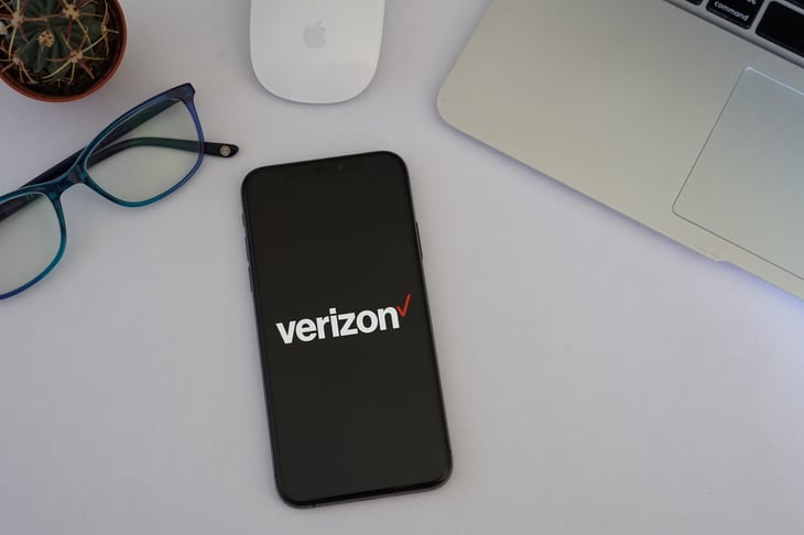 Verizon logo on an iPhone