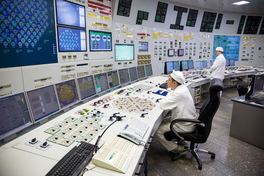 Nuclear Lab Tech Good Jobs You Can Get with a 2-Year Degree